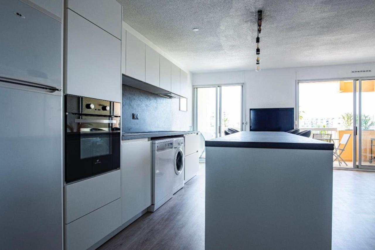Superb Apartment Near The Port And The Sea Могио Екстериор снимка
